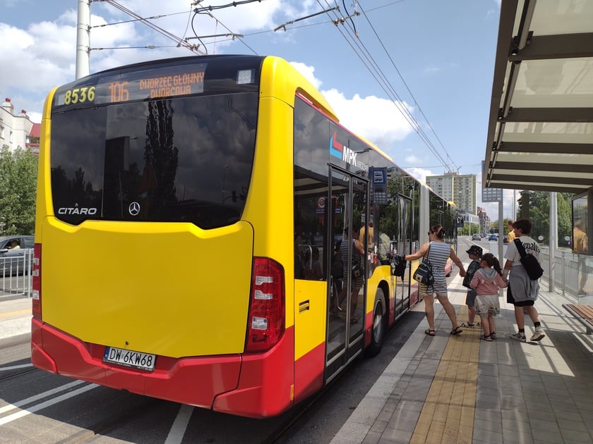 Przejazd autobusem 106 po TAT, 22 lipca 2023