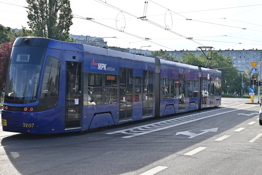 Jazda próbna tramwaju na Nowy Dwór. Testowano torowisko w ul. Rogowskiej oraz nową pętlę.