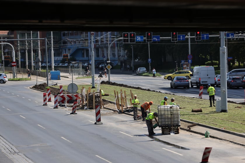 Remont torowiska przy ul. Legnickiej we Wrocławiu, postęp prac