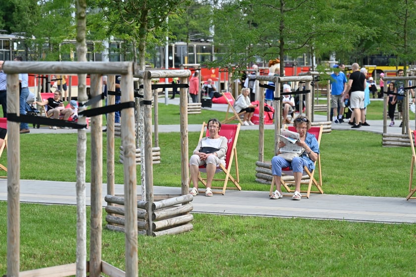 Komunikacyjny piknik na nowej pętli Wrocław Nowy Dwór (P+R). Impreza zorganizowana została z okazji uruchomienia tramwajów na Nowy Dwór, co nastąpi jutro, w niedzielę 3 września.