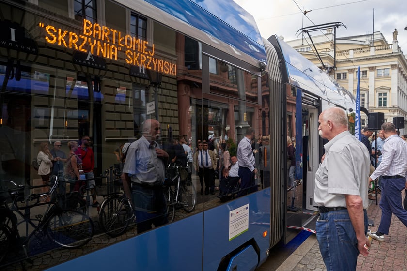 Uroczystość nadania tramwajowi im. Bartłomieja Skrzyńskiego.