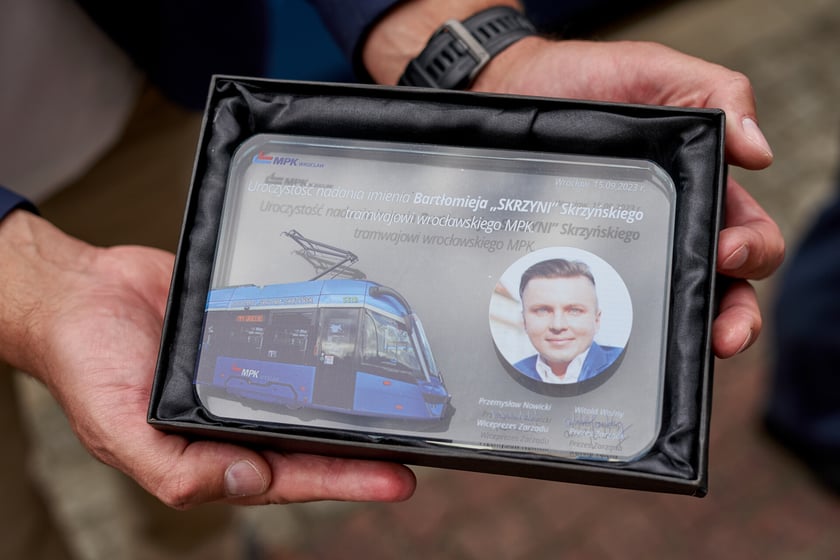 Uroczystość nadania tramwajowi im. Bartłomieja Skrzyńskiego.