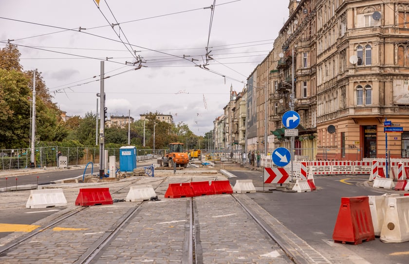 Remont ulicy Pomorskiej i zachodniej części placu Staszica.
