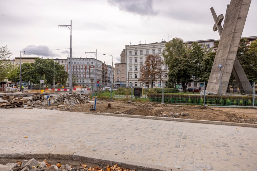 Remont ulicy Pomorskiej i zachodniej części placu Staszica.