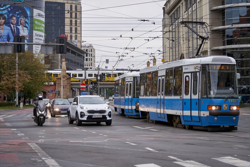 Skrzyżowanie Piłsudskiego ze Świdnicką po remoncie.