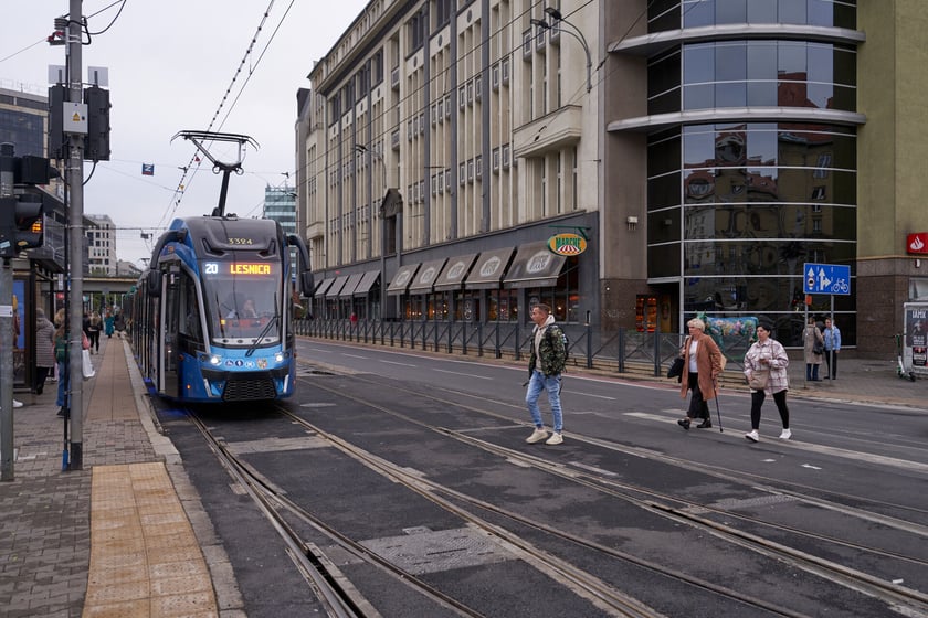 Skrzyżowanie Piłsudskiego ze Świdnicką po remoncie.