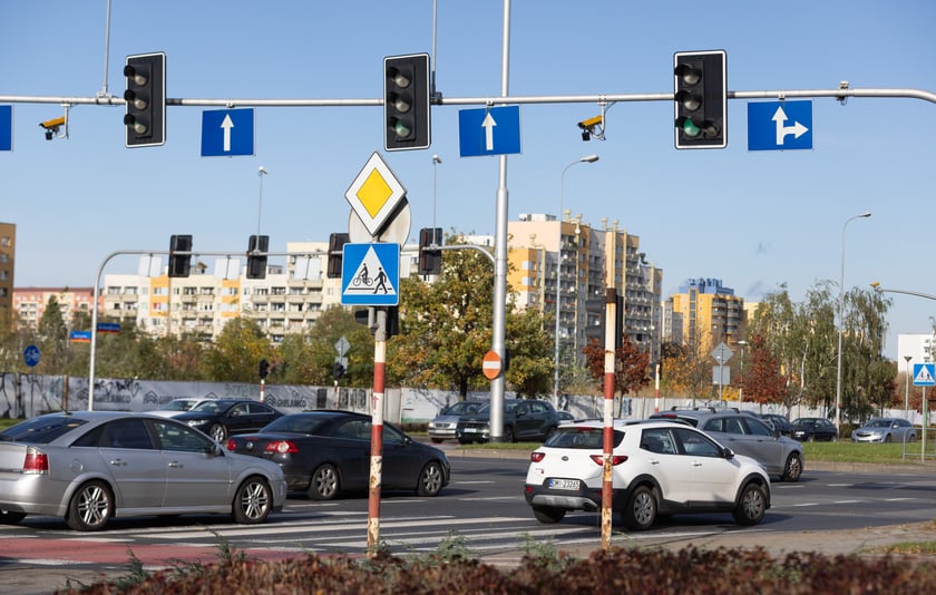 CANARD Red Light. Żółte kamery na skrzyżowaniach i przejazdach kolejowych