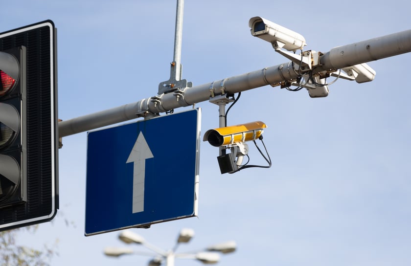 CANARD Red Light. Żółte kamery na skrzyżowaniach i przejazdach kolejowych