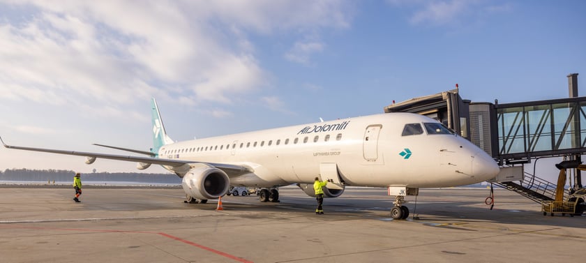 Lotnisko Wrocław przyloty i odloty, parkingi. Zdjęcia z lotniska