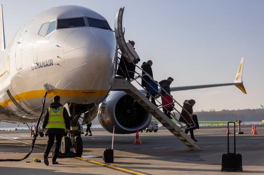 Lotnisko Wrocław przyloty i odloty, parkingi. Zdjęcia z lotniska