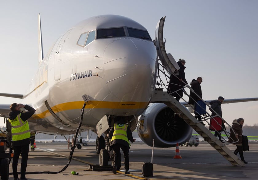 Lotnisko Wrocław przyloty i odloty, parkingi. Zdjęcia z lotniska