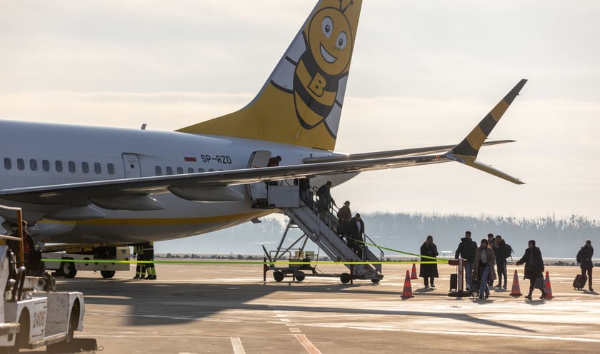 Lotnisko Wrocław przyloty i odloty, parkingi. Zdjęcia z lotniska