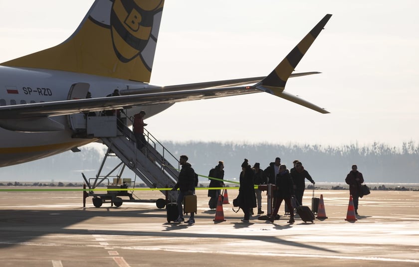 Lotnisko Wrocław przyloty i odloty, parkingi. Zdjęcia z lotniska