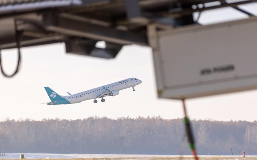 Lotnisko Wrocław przyloty i odloty, parkingi. Zdjęcia z lotniska