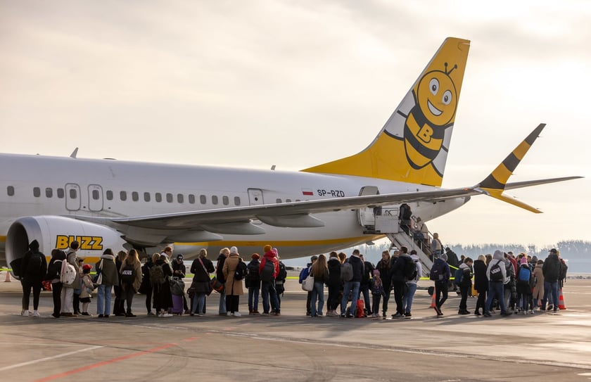 Lotnisko Wrocław przyloty i odloty, parkingi. Zdjęcia z lotniska