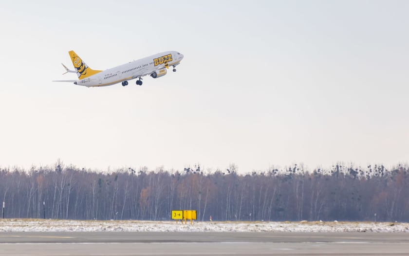 Lotnisko Wrocław przyloty i odloty, parkingi. Zdjęcia z lotniska