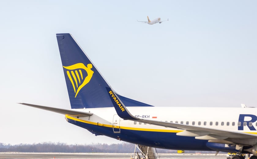 Lotnisko Wrocław przyloty i odloty, parkingi. Zdjęcia z lotniska