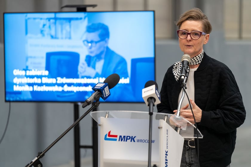 Konferencja prezydenta Jacka Sutryka, MPK oraz Biura Zr&oacute;wnoważonej Mobilności UMW w zajezdni Gaj.