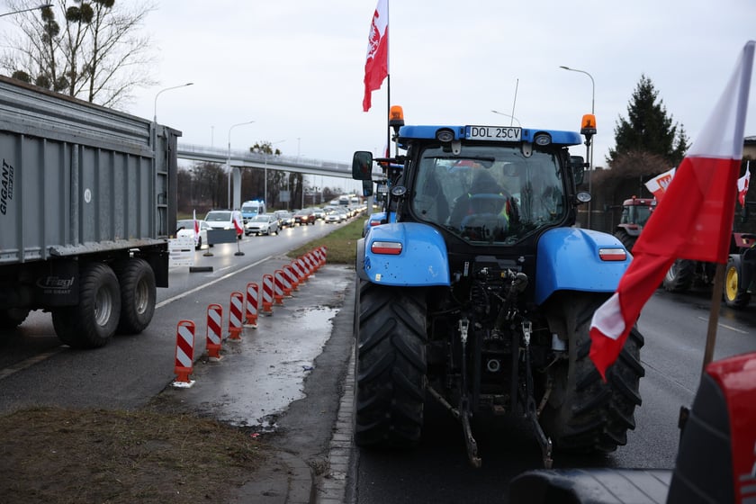 Strajk rolników - Wrocław - 12 lutego - al. Jana III Sobieskiego