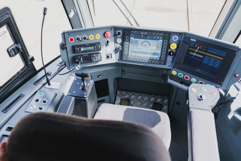 Wnętrze Pesy Twist 146N o numerze 3401 - pierwszego tego typu tramwaju w MPK Wrocław.