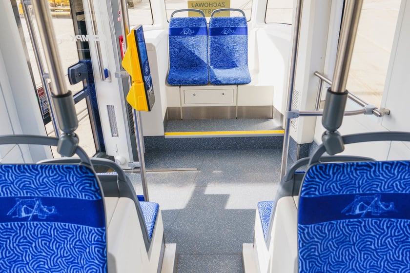 Wnętrze Pesy Twist 146N o numerze 3401 - pierwszego tego typu tramwaju w MPK Wrocław.