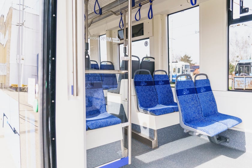 Wnętrze Pesy Twist 146N o numerze 3401 - pierwszego tego typu tramwaju w MPK Wrocław.