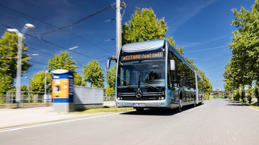 Tak prezentuje się Mercedes eCitaro fuel cell.