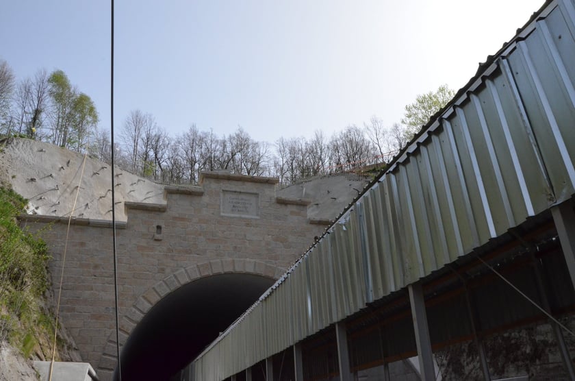 Prace w tunelu koło Trzcińska