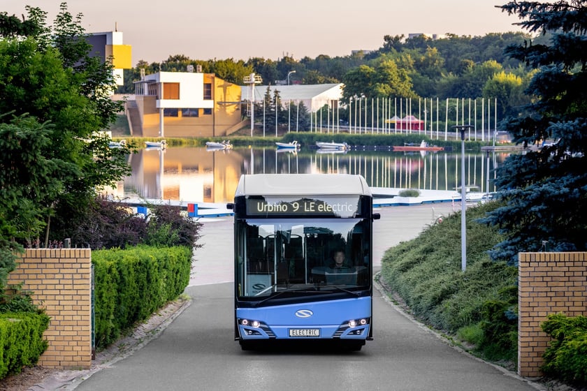 Tak prezentuje się Solaris Urbino 9 LE electric.