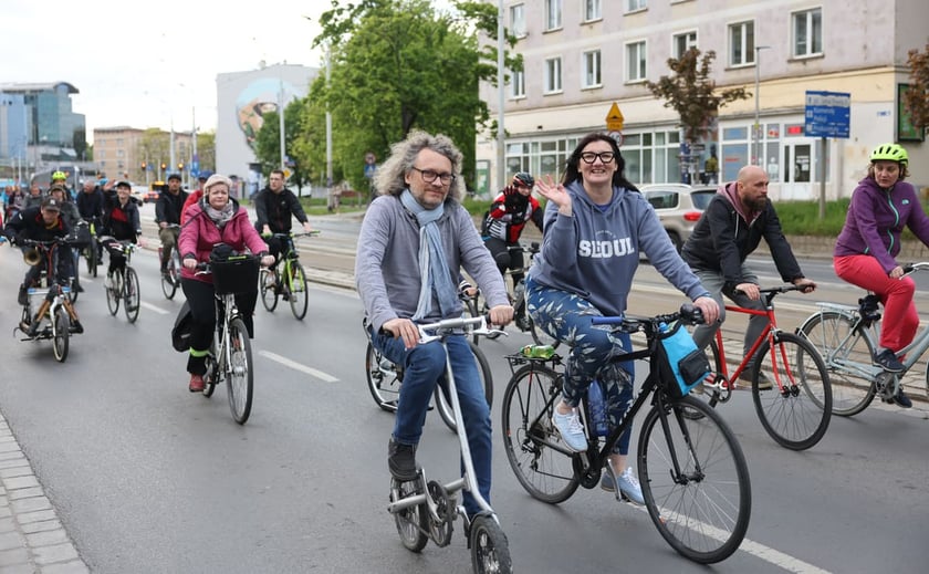 Przejazd Masy Krytycznej przez Wrocław, piątek 26 kwietnia 2024
