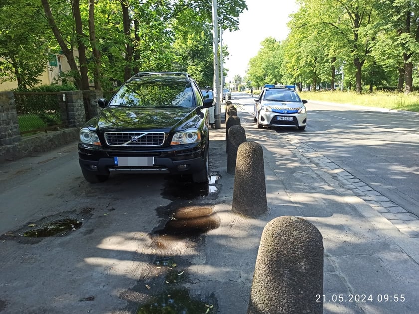Niezgodnie z prawem zaparkowane samochody