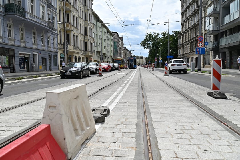 Przejazdy próbne tramwajów przez ul. Pomorską.