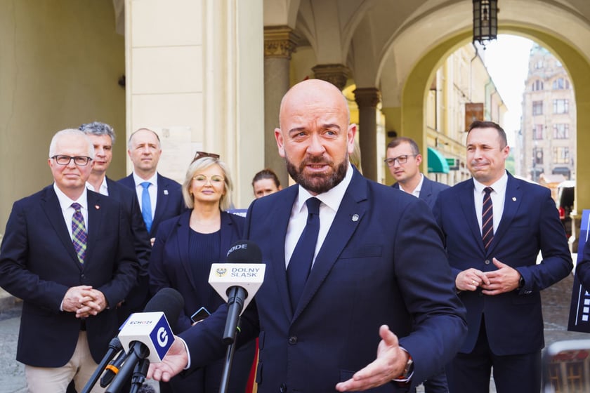 Porozumienie w sprawie kolei aglomeracyjnej wspólnie ogłosili dziś (27 czerwca) samorządowcy wojewódzcy, miejscu i powiatowi.