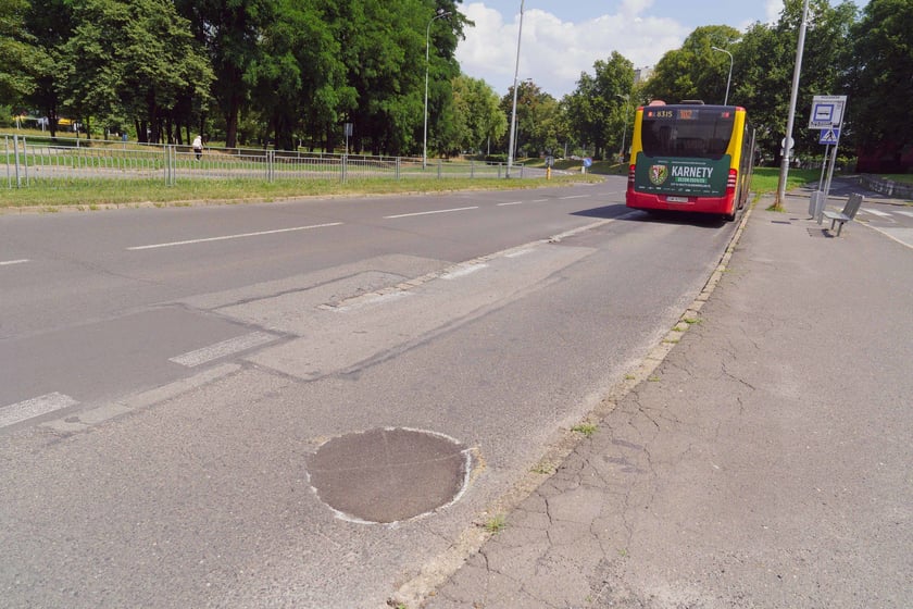 W ramach programu "Wrocław na dobrej drodze" naprawionych zostanie 16 ulic. Nowy asfalt pojawi się m.in. na Kozanowie