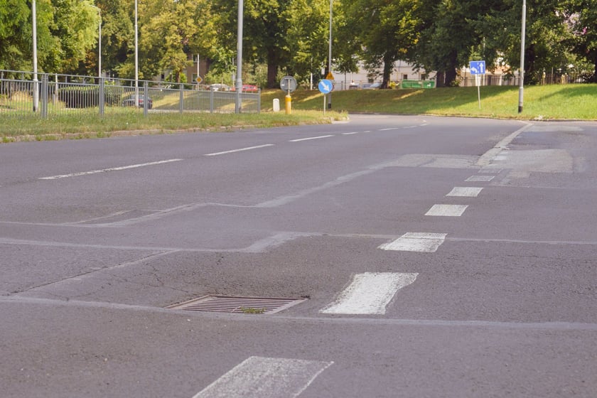 W ramach programu "Wrocław na dobrej drodze" naprawionych zostanie 16 ulic. Nowy asfalt pojawi się m.in. na Kozanowie