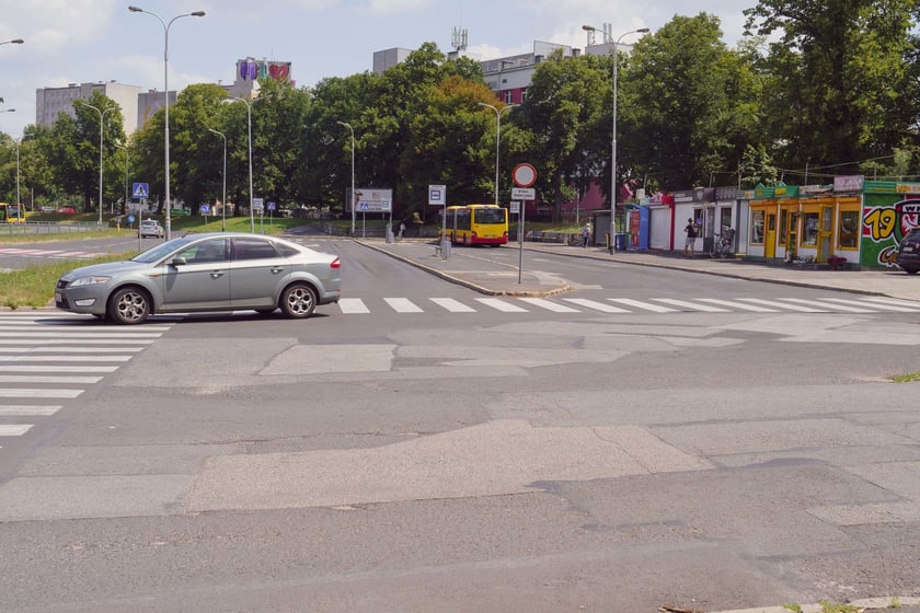 W ramach programu "Wrocław na dobrej drodze" naprawionych zostanie 16 ulic. Nowy asfalt pojawi się m.in. na Kozanowie