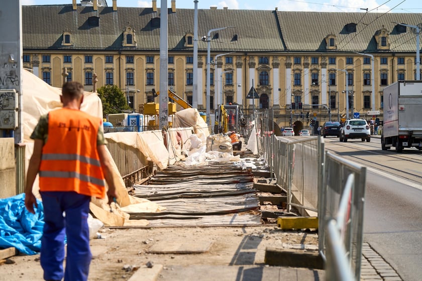 Remont mostu Uniwersyteckiego
