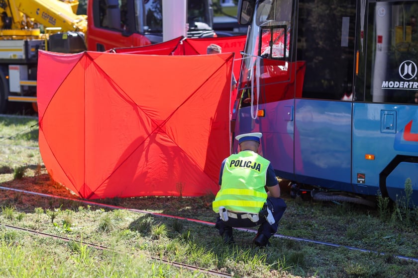 Ulica Popowicka - miejsce tragicznego wypadku, w którym pod kołami tramwaju zginął rowerzysta