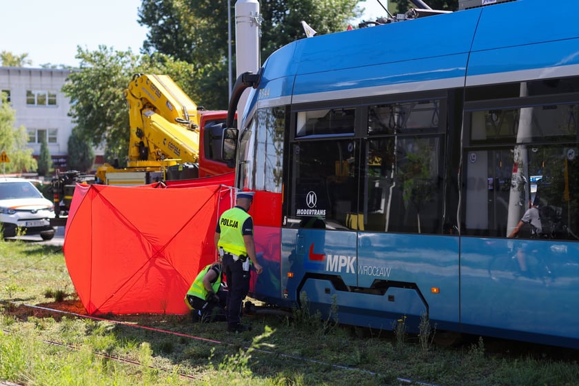 Ulica Popowicka - miejsce tragicznego wypadku, w którym pod kołami tramwaju zginął rowerzysta