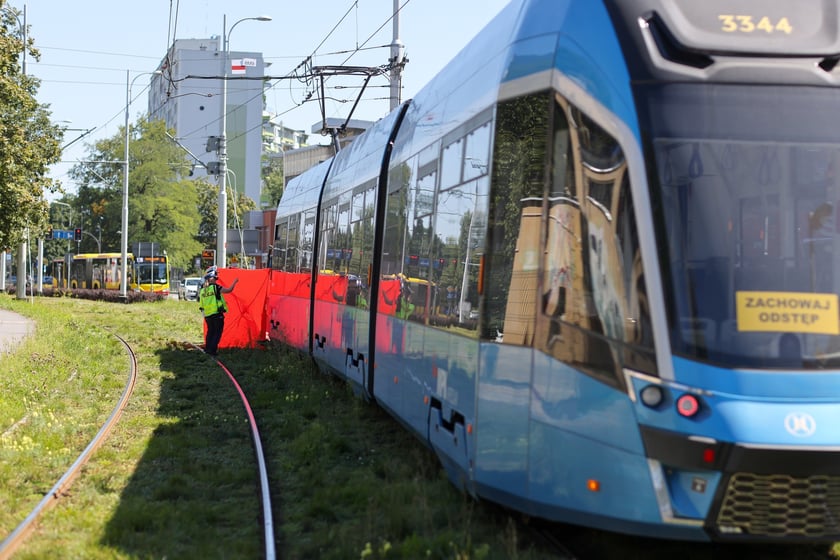 Ulica Popowicka - miejsce tragicznego wypadku, w którym pod kołami tramwaju zginął rowerzysta
