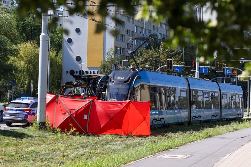 Ulica Popowicka - miejsce tragicznego wypadku, w którym pod kołami tramwaju zginął rowerzysta