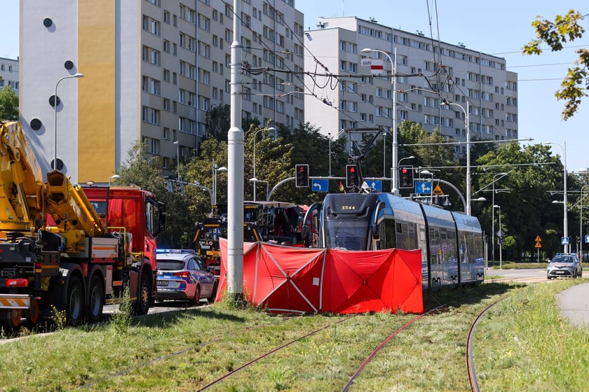 Ulica Popowicka - miejsce tragicznego wypadku, w którym pod kołami tramwaju zginął rowerzysta