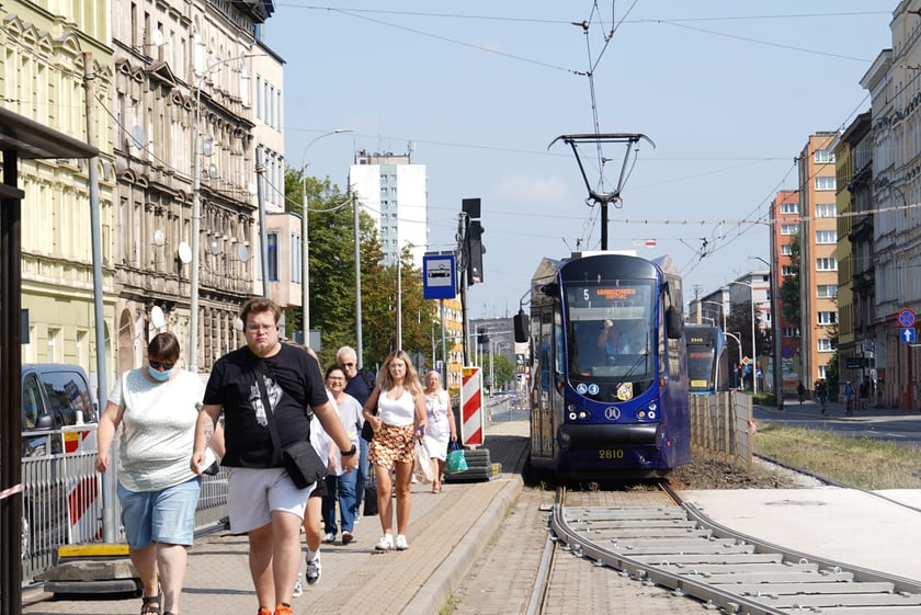 Remont torów na ulicy Grabiszyńskiej na wysokości skrzyżowania z Zaporoską i Szpitalną.