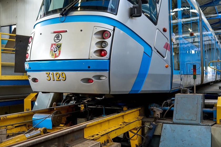 Skoda 19T na zajezdni Borek