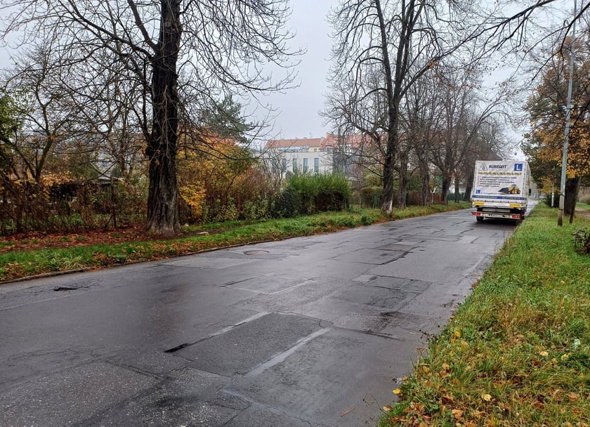 Ulica Mościckiego przed remontem