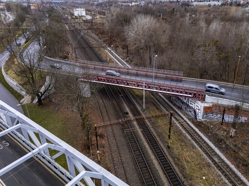 Wiadukt samochodowy na ul. Strzegomskiej. Rozpoczęły się prace nad dokumentacją niezbędna do przeprowadzenia remontu obiektu