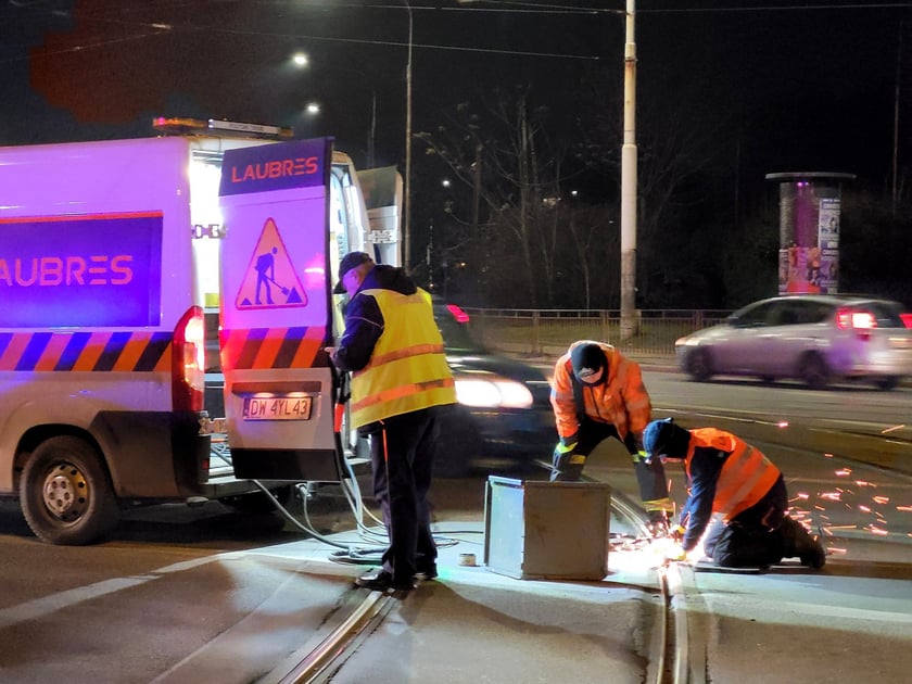 Wykolejeniu tramwaju na pl. Wróblewskiego