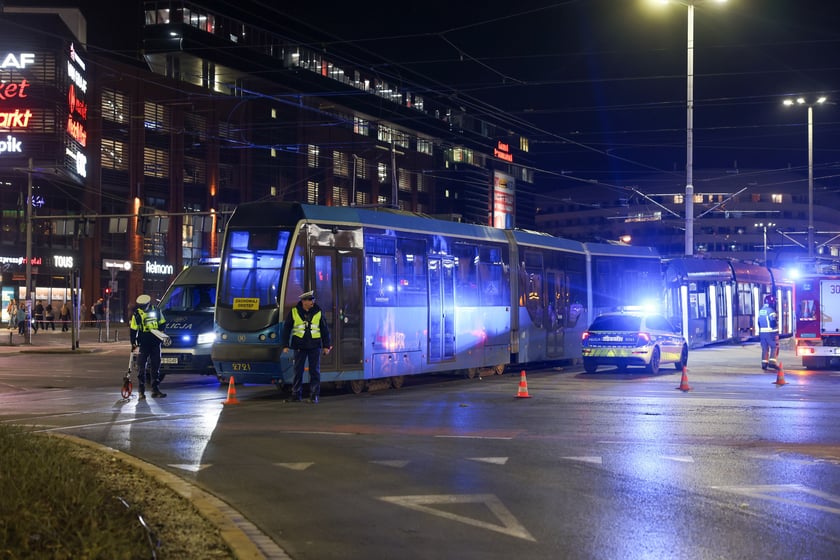 Zderzenie dwóch tramwajów na placu Dominikańskim we Wrocławiu