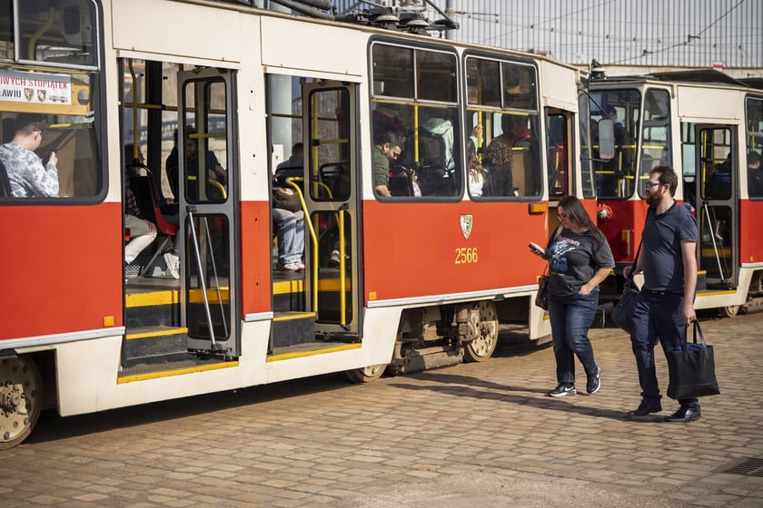 Przejazd kultowymi tramwajami 105N
