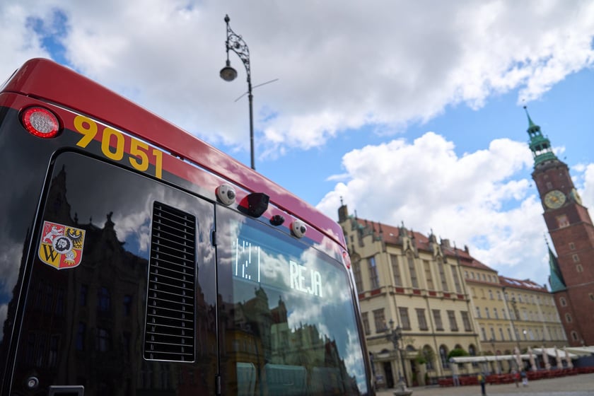 Autobus SOR NS 18 zadebiutował we Wrocławiu